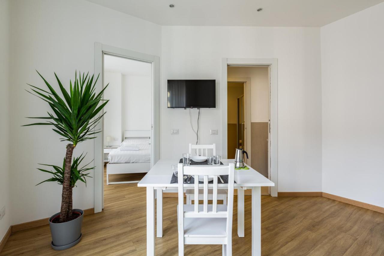 Top Accommodations In The Heart Of Milano! Bagian luar foto