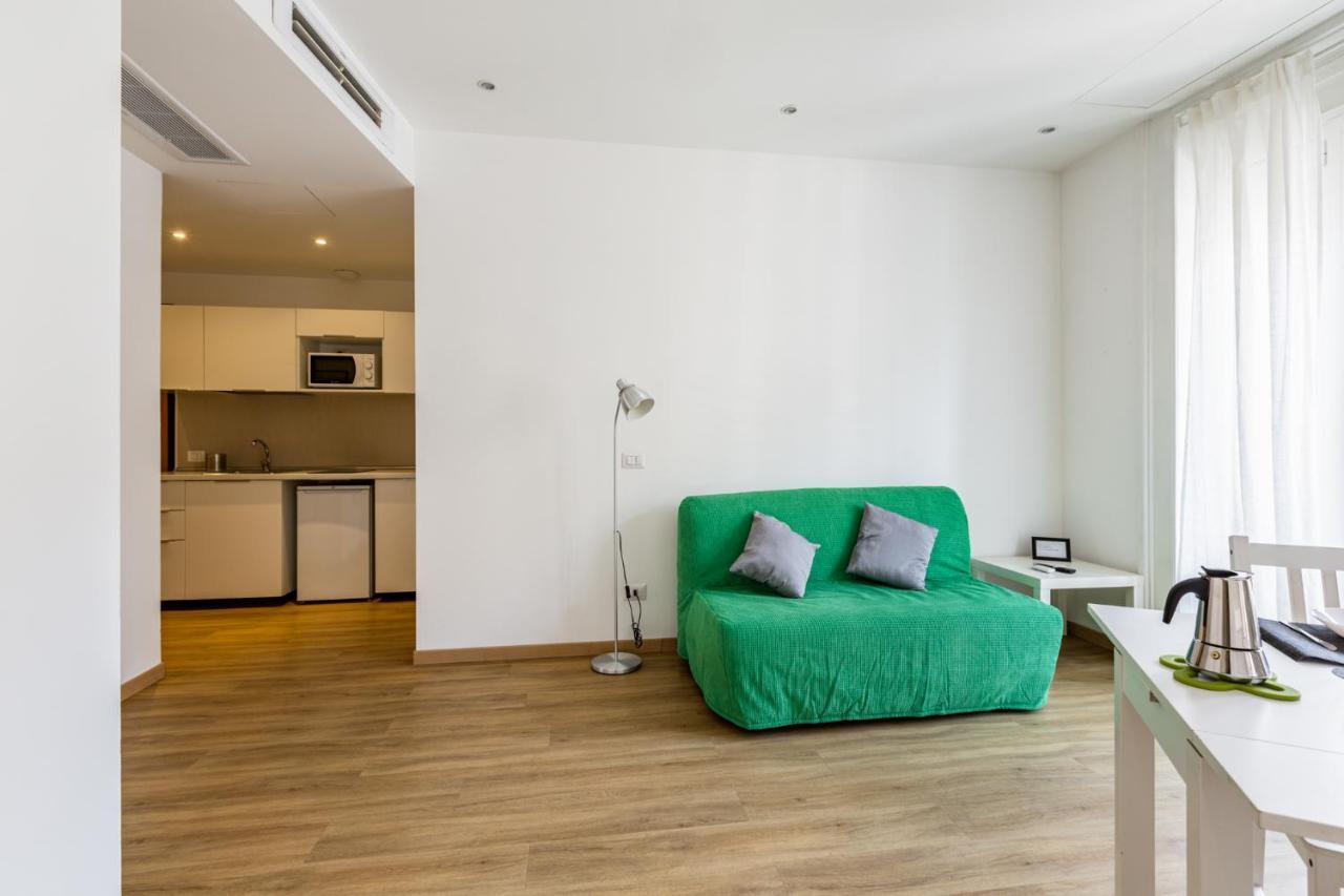 Top Accommodations In The Heart Of Milano! Bagian luar foto