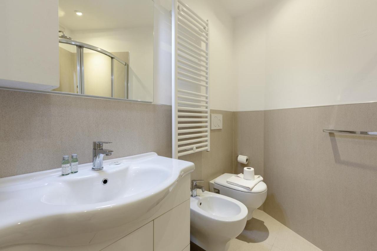 Top Accommodations In The Heart Of Milano! Bagian luar foto