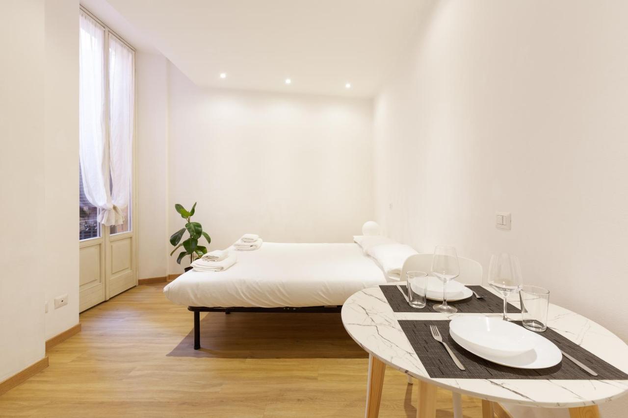 Top Accommodations In The Heart Of Milano! Bagian luar foto