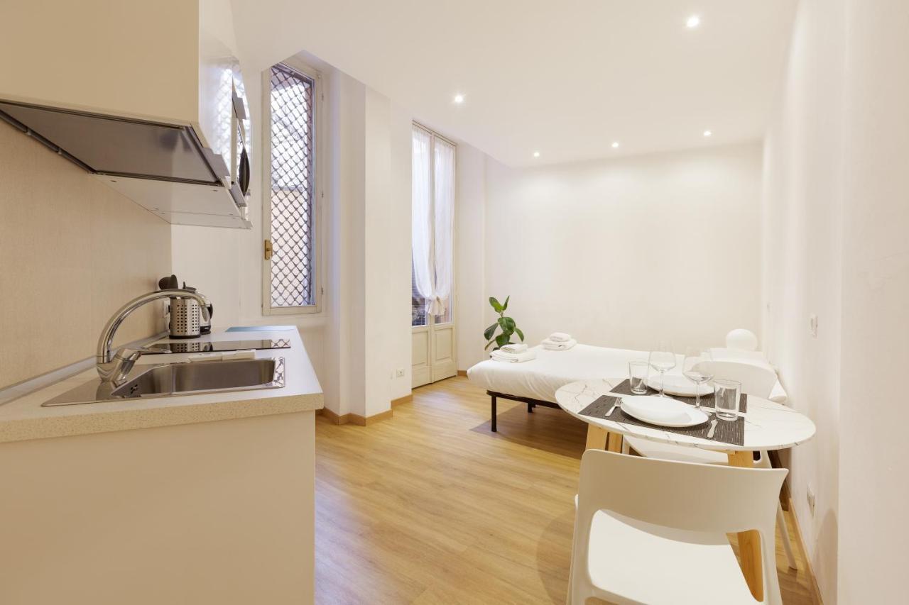 Top Accommodations In The Heart Of Milano! Bagian luar foto