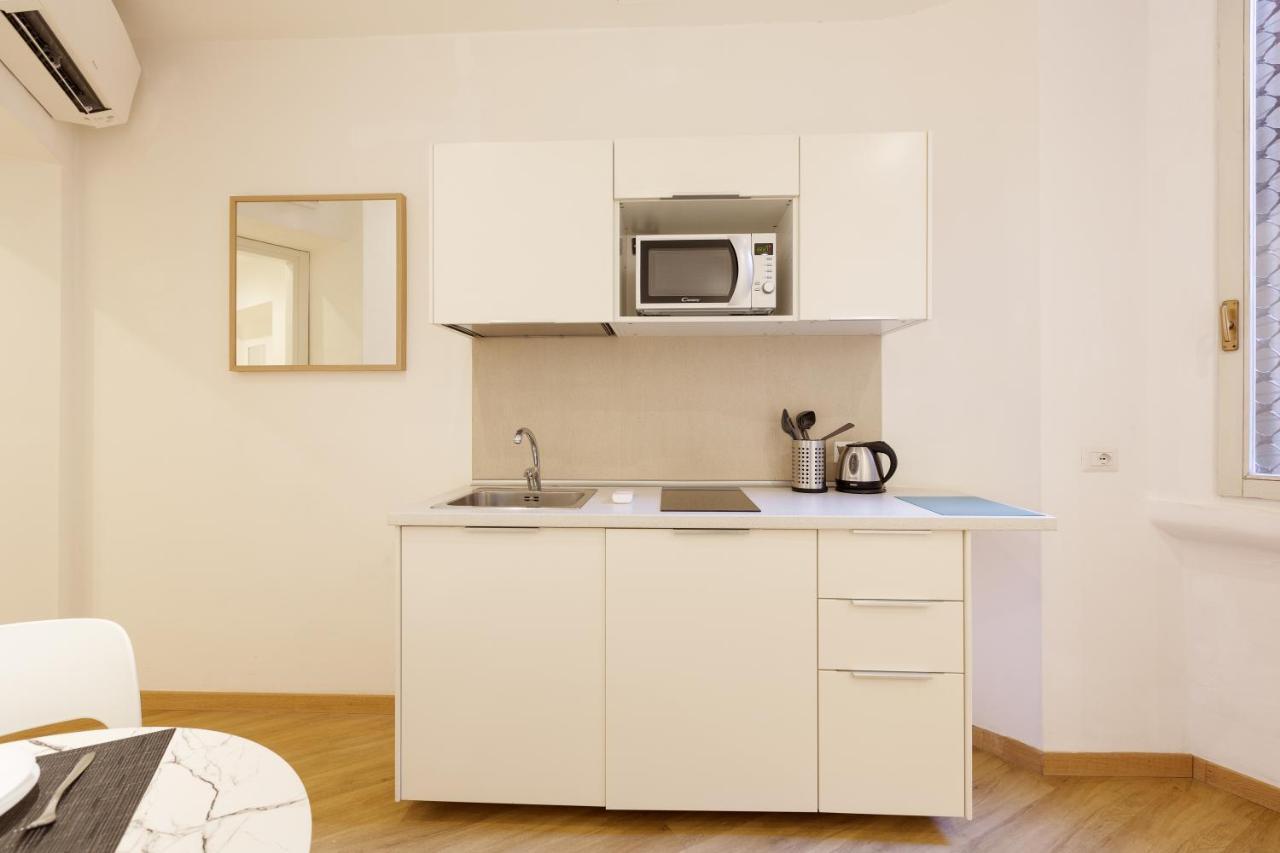 Top Accommodations In The Heart Of Milano! Bagian luar foto